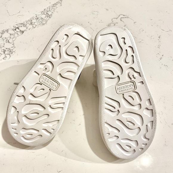 Alexander McQueen Kids Oversized Lace-Up Leather Sneakers. Brand new. - Picture 6 of 7